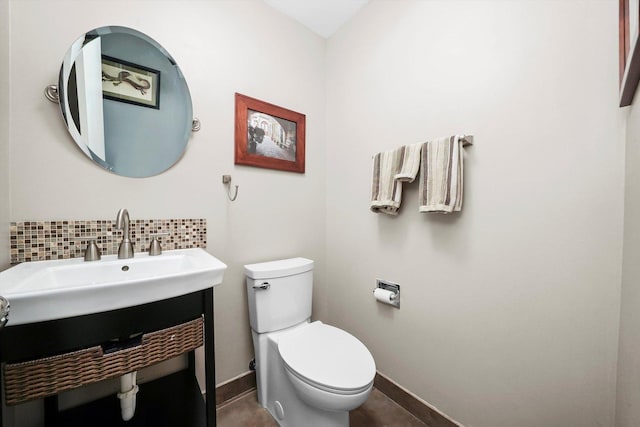 905 W Palm Dr, Mount Prospect, IL 60056 - bathroom with tasteful backsplash, vanity, and tile patterned flooring