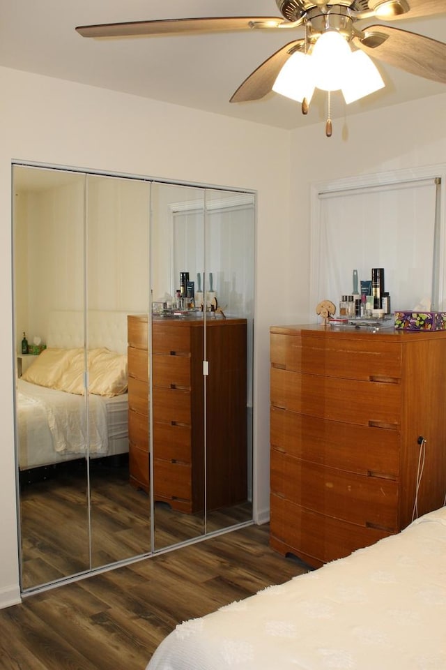 631 Central Ave, Joliet, IL 60436 - bedroom featuring wood finished floors, a closet, and a ceiling fan
