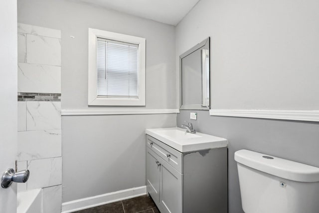9720 S Exchange Ave, Chicago, IL 60617 - full bath featuring vanity and shower / tub combination