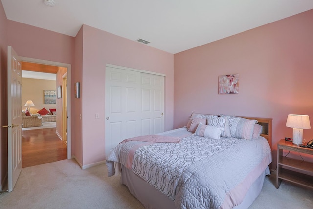 12856 W Rocksprings Ln, Huntley, IL 60142 - bedroom featuring a closet and light colored carpet