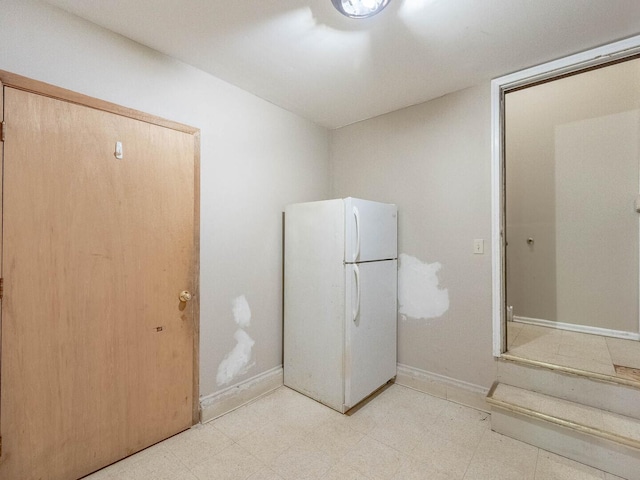 9117 S Brandon Ave, Chicago, IL 60617 - photo 11