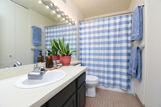 801 S Plymouth Ct Unit V, Chicago, IL 60605 - full bath featuring vanity and curtained shower