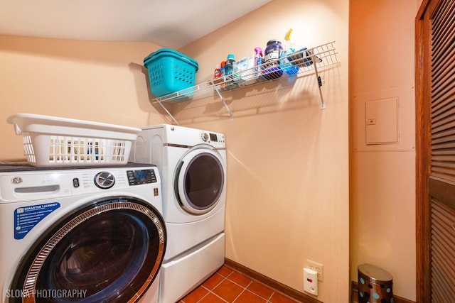 530 Sunnyside Ave, Gurnee, IL 60031 - washroom with separate washer and dryer and tile patterned flooring
