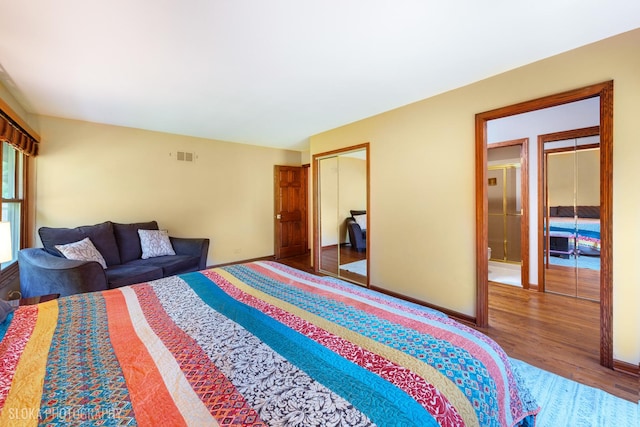 530 Sunnyside Ave, Gurnee, IL 60031 - bedroom with wood finished floors and a closet