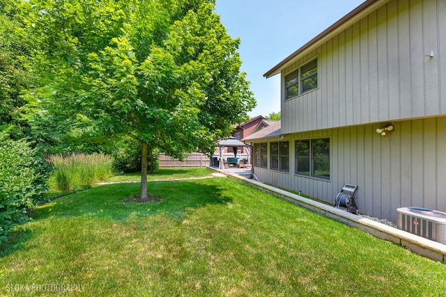 530 Sunnyside Ave, Gurnee, IL 60031 - view of grassy yard