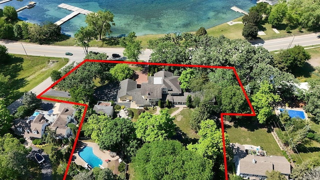 691 Lake Ave, Crystal Lake, IL 60014 - aerial view of property's location featuring property boundaries highlighted