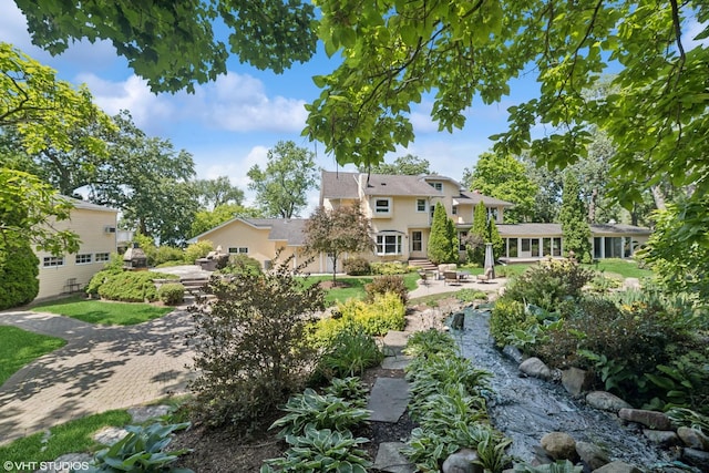 691 Lake Ave, Crystal Lake, IL 60014 - rear view of house with stucco siding