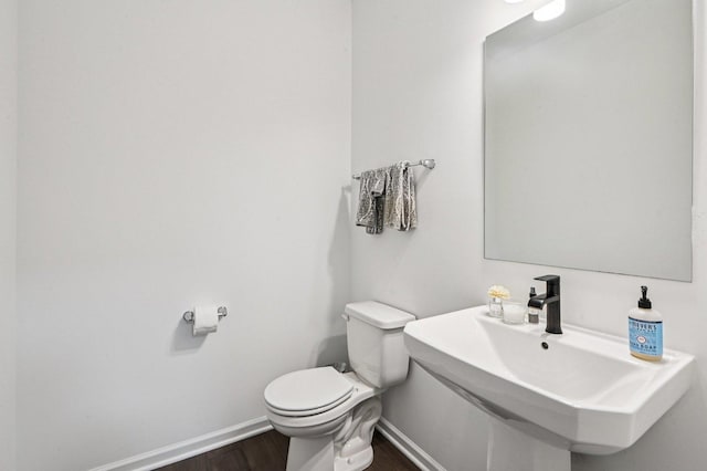 30W003 Brayman Ct, Warrenville, IL 60563 - bathroom with baseboards and wood finished floors