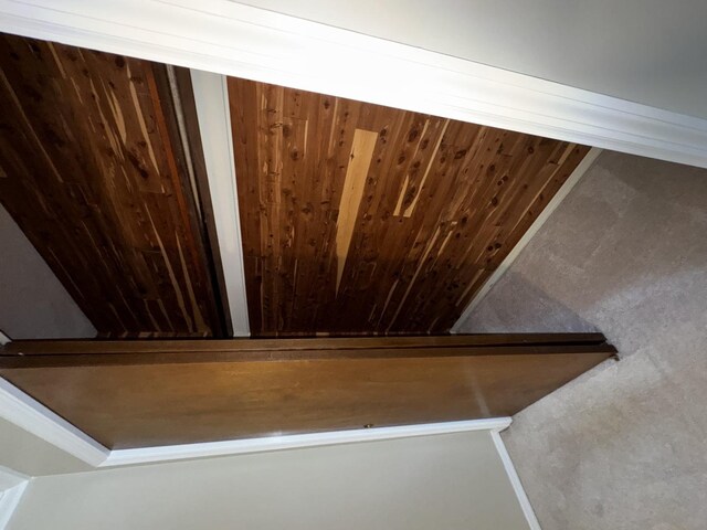 400 N Cottage Ave, Normal, IL 61761 - detailed view of wooden ceiling