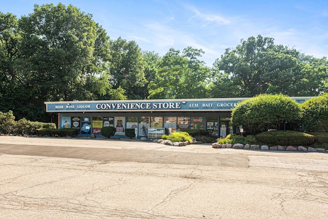 1811 Four Lakes Ave Unit 1H, Lisle, IL 60532 - view of commercial location