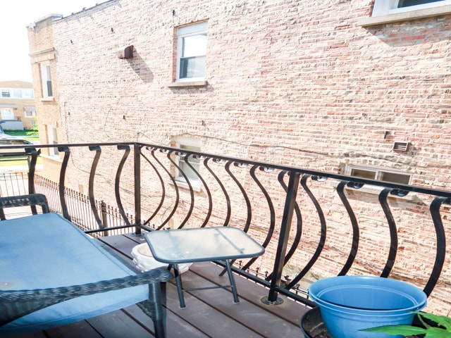 2545 N 72nd Ct Unit 4, Elmwood Park, IL 60707 - view of balcony