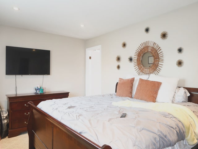 2545 N 72nd Ct Unit 4, Elmwood Park, IL 60707 - bedroom featuring recessed lighting
