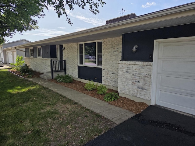1016 W Blackhawk Dr, Byron, IL 61010 - photo 7