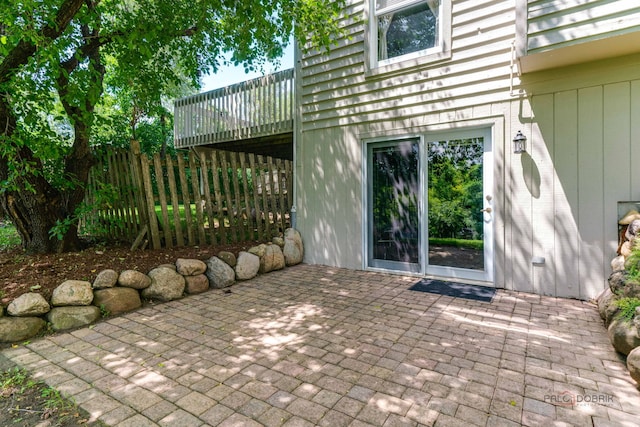 24 Hickory Rd, Oakwood Hills, IL 60013 - view of patio / terrace
