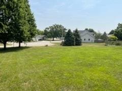 704 Russell Ct, Heyworth, IL 61745 - photo 2