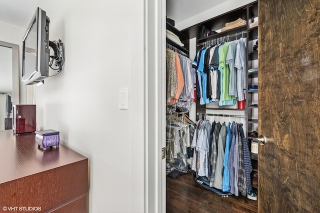 3255 N Paulina St Unit 4A, Chicago, IL 60657 - walk in closet featuring wood finished floors
