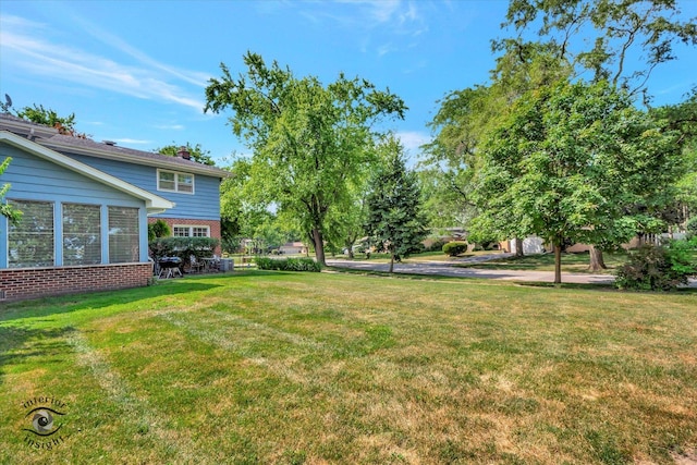 19126 Pierce Ave, Homewood, IL 60430 - view of green lawn