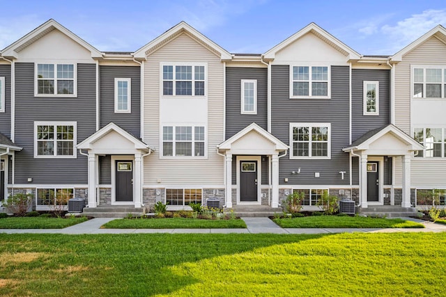 857 Briar Glen Ct, Hampshire, IL 60140 - view of property featuring a front lawn