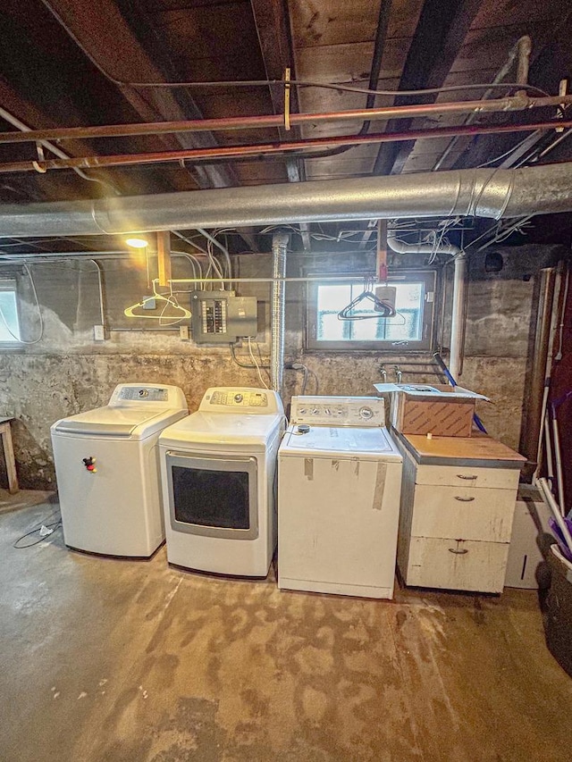 997 S Evergreen Ave, Kankakee, IL 60901 - basement with separate washer and dryer