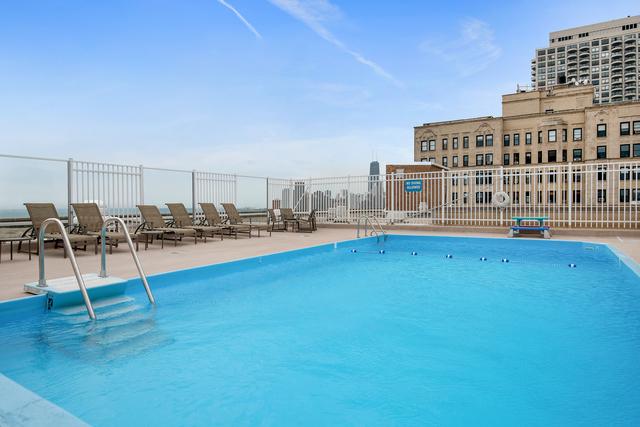 2100 N Lincoln Park W Unit 4Dn, Chicago, IL 60614 - view of swimming pool