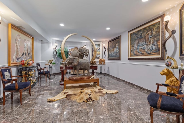 1130 Gavin Ct, Lake Forest, IL 60045 - living area featuring recessed lighting
