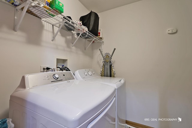 39092 Welsh Ln, Beach Park, IL 60083 - laundry room featuring separate washer and dryer