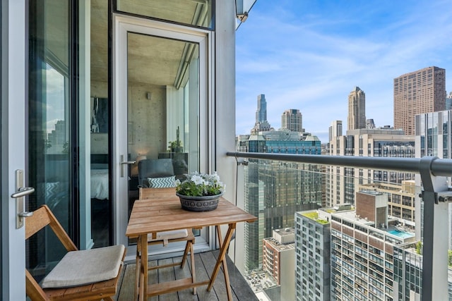 600 N Fairbanks Ct Unit 3304, Chicago, IL 60611 - balcony featuring a skyline view