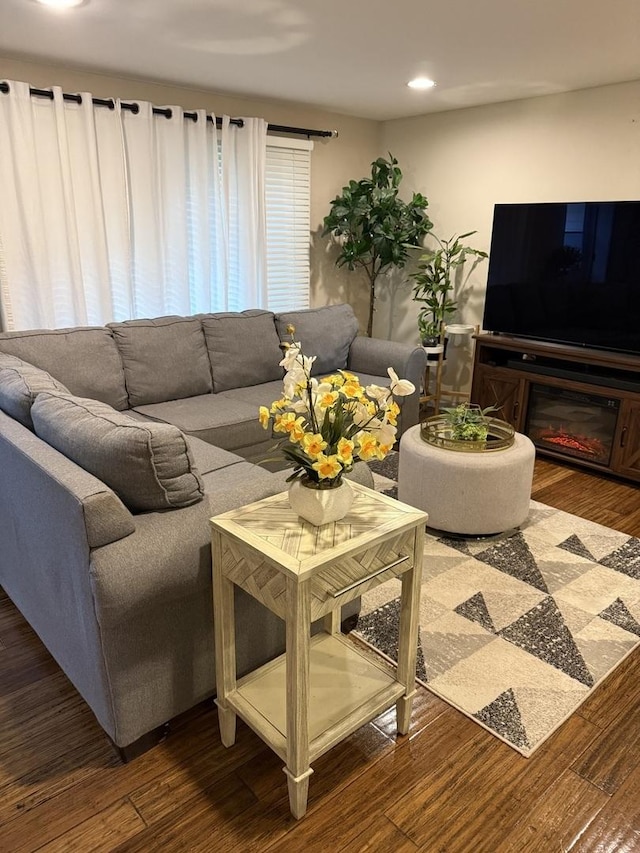 835 Williams Ct, Schaumburg, IL 60193 - living room with wood finished floors and recessed lighting