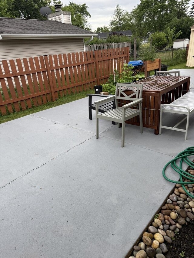 835 Williams Ct, Schaumburg, IL 60193 - view of patio / terrace featuring outdoor dining area