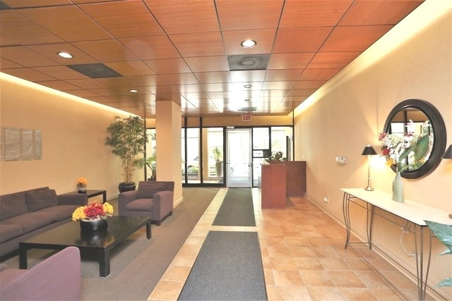 3110 N Sheridan Rd Unit 1802, Chicago, IL 60657 - photo 14