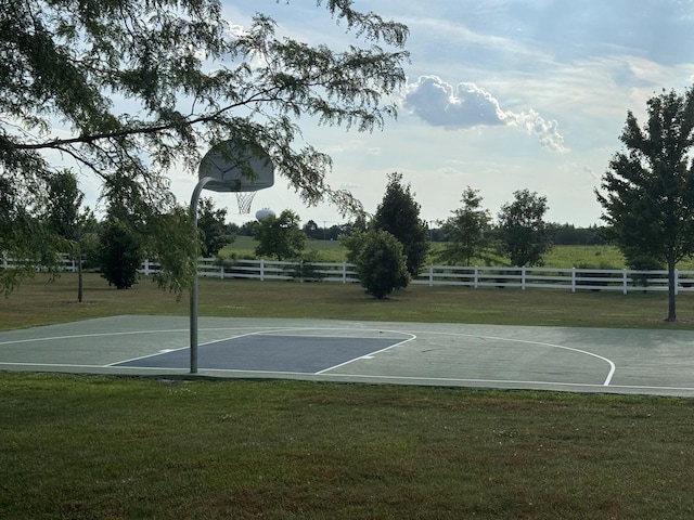 10509 San Luis Ln, Orland Park, IL 60467 - view of sport court featuring community basketball court