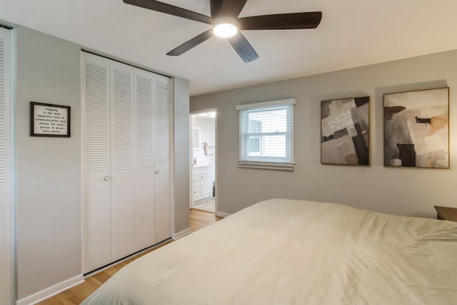 639 N Stephen Dr, Palatine, IL 60067 - bedroom featuring light wood-type flooring, a ceiling fan, connected bathroom, and a closet