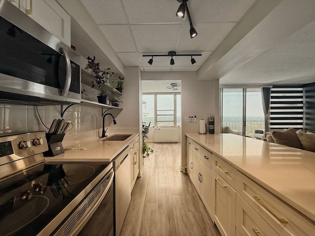 3925 Triumvera Dr Unit A15D, Glenview, IL 60025 - photo 4