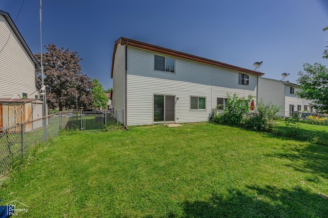 2123 Mallard Ln, Hanover Park, IL 60133 - rear view of property featuring a fenced backyard