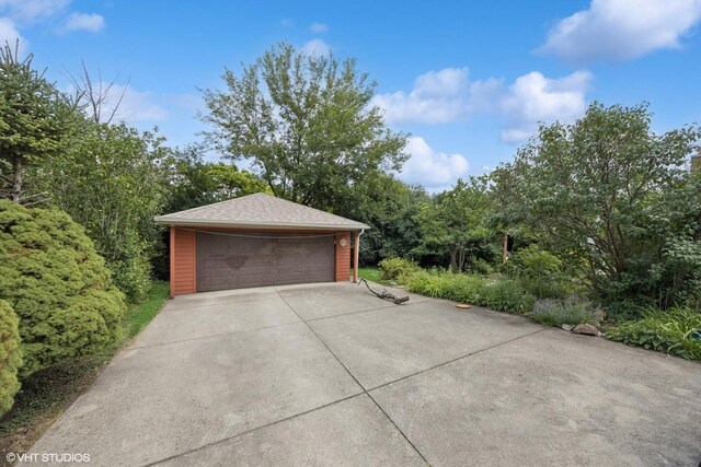2555 Stratford Ave, Westchester, IL 60154 - view of detached garage