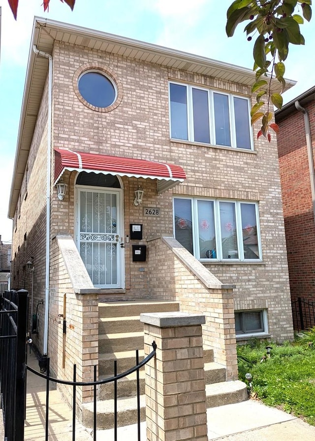 2628 S Emerald Ave, Chicago, IL 60616 - photo 1