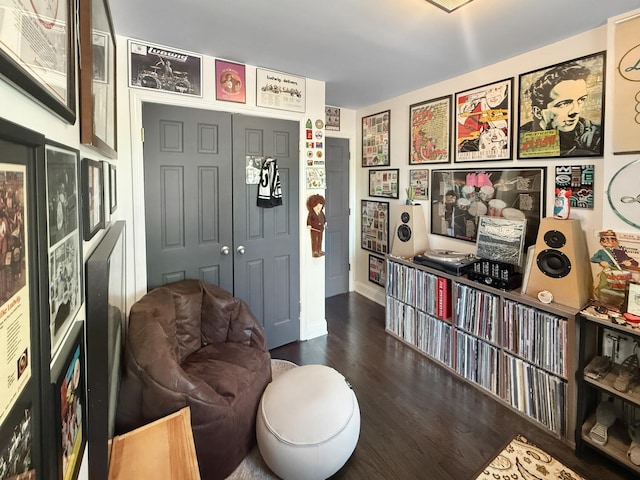 2514 W Washington Blvd, Chicago, IL 60612 - living area featuring dark wood-style flooring