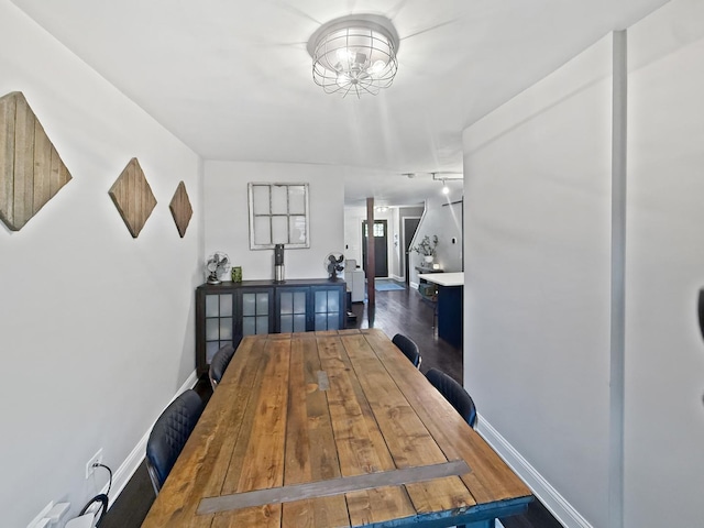 2514 W Washington Blvd, Chicago, IL 60612 - dining area with wood finished floors and baseboards