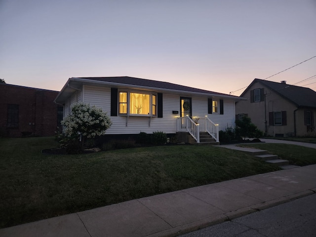 1110 Pike St, Peru, IL 61354 - single story home with a front yard