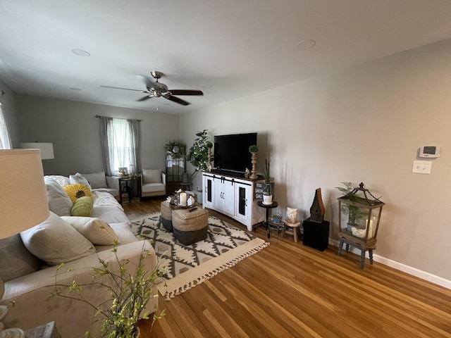 1110 Pike St, Peru, IL 61354 - living room with wood finished floors and a ceiling fan
