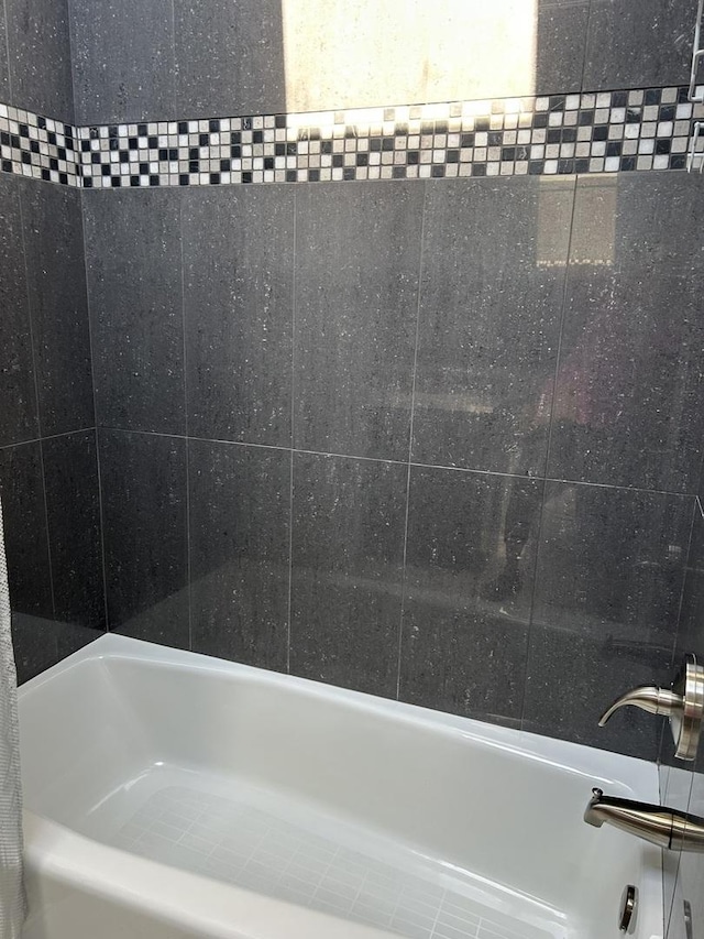 9842 S 88th Ave, Palos Hills, IL 60465 - view of full bathroom