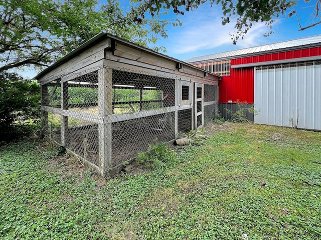 2840 W Ziebarth Rd, Normal, IL 61761 - view of poultry coop