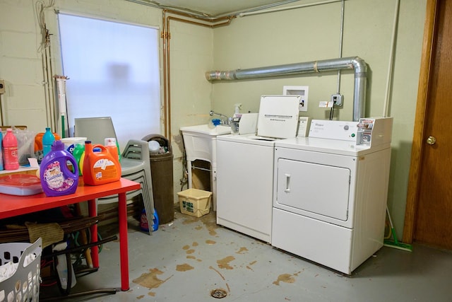 4444 N Central Ave Unit 2W, Chicago, IL 60630 - washroom featuring washing machine and clothes dryer