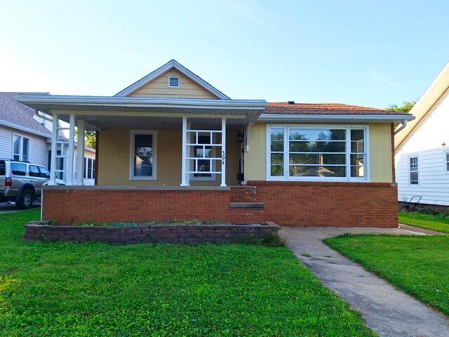 304 W Morrell St, Streator, IL 61364 - photo 2