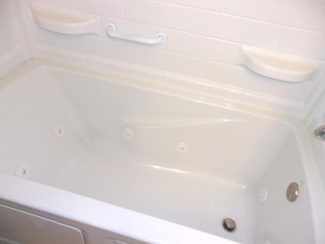 570 Windsor Dr Unit 570, Fox Lake, IL 60020 - bathroom view of a jetted tub