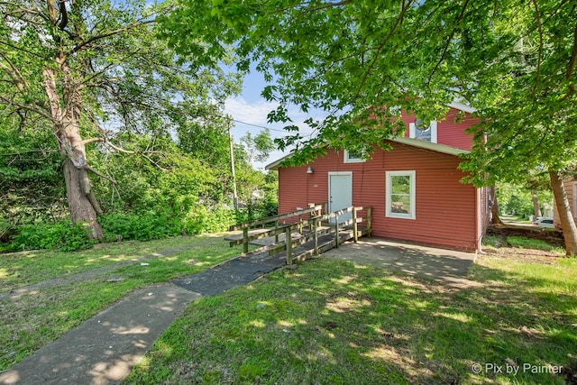 2213 Elm St, Rockford, IL 61102 - view of green lawn