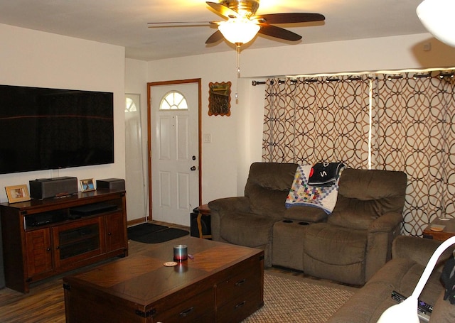 7926 S 83rd Ct, Justice, IL 60458 - living room with ceiling fan
