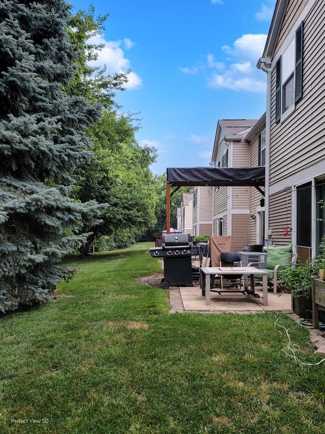 2517 Oak Tree Ln, Plainfield, IL 60586 - view of green lawn with a patio