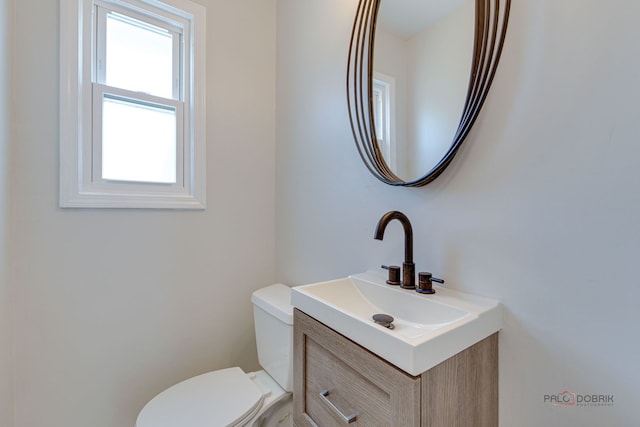 4603 Main St Unit B, Skokie, IL 60076 - half bath featuring toilet and vanity