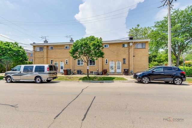 4603 Main St Unit B, Skokie, IL 60076 - view of building exterior featuring entry steps